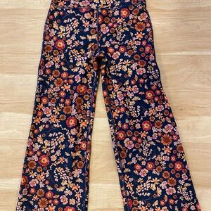Beyond Yoga Deep Blue & Orange Floral Leggings size M